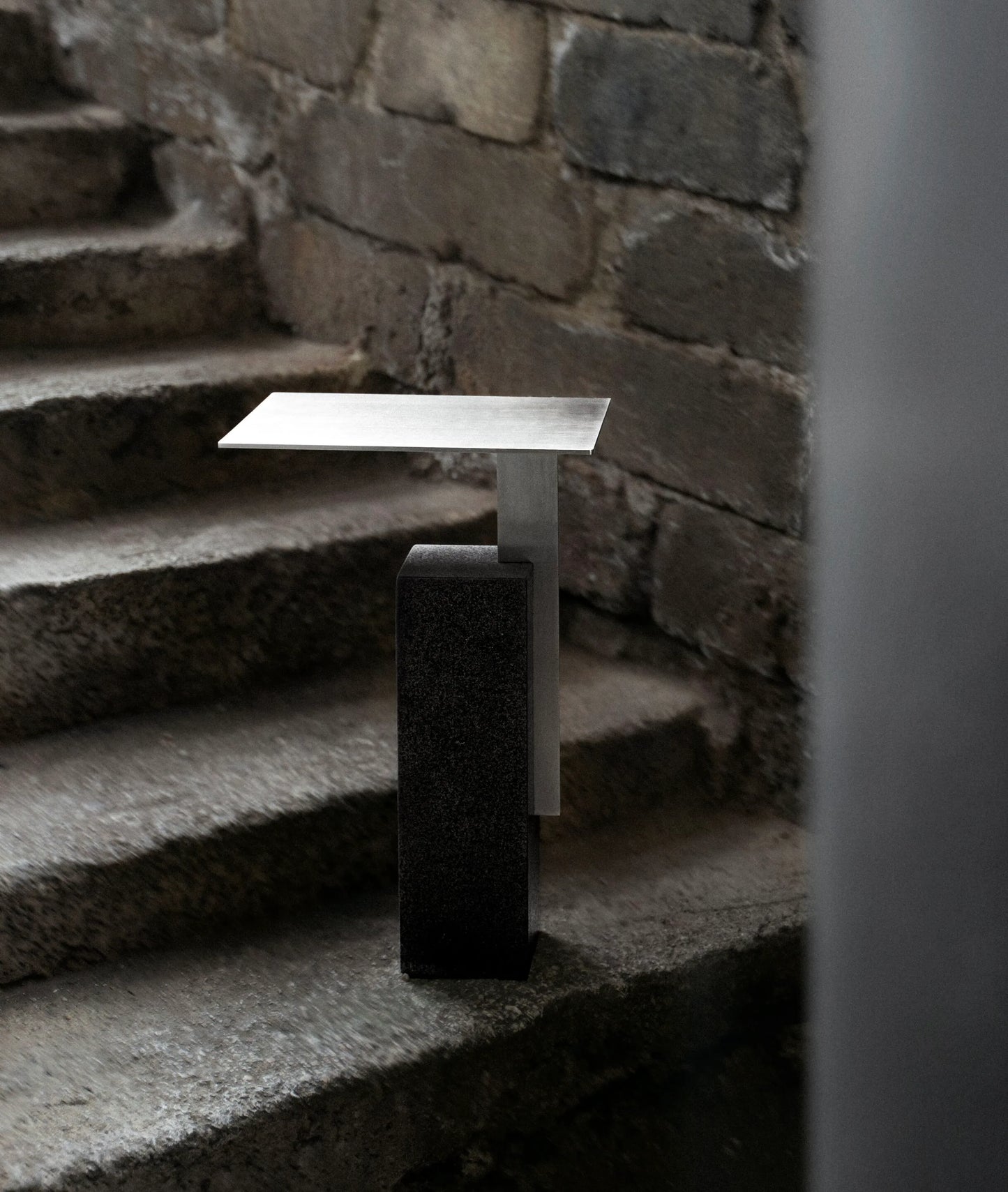 Mono side table