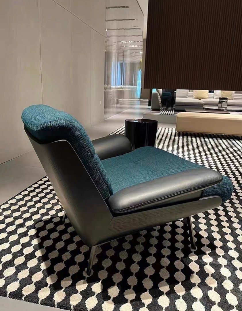 Salves Lounge Chair