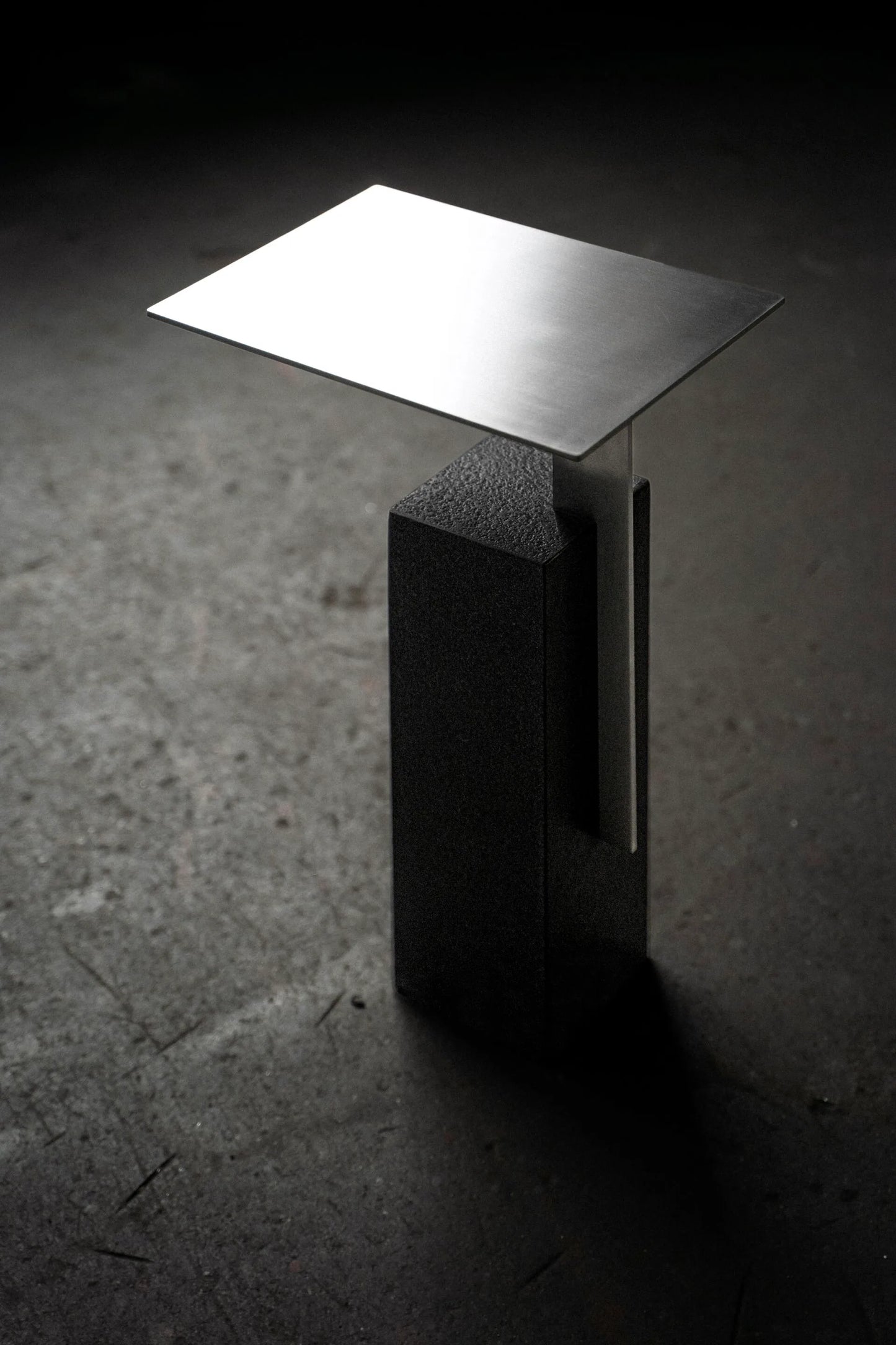 Mono side table